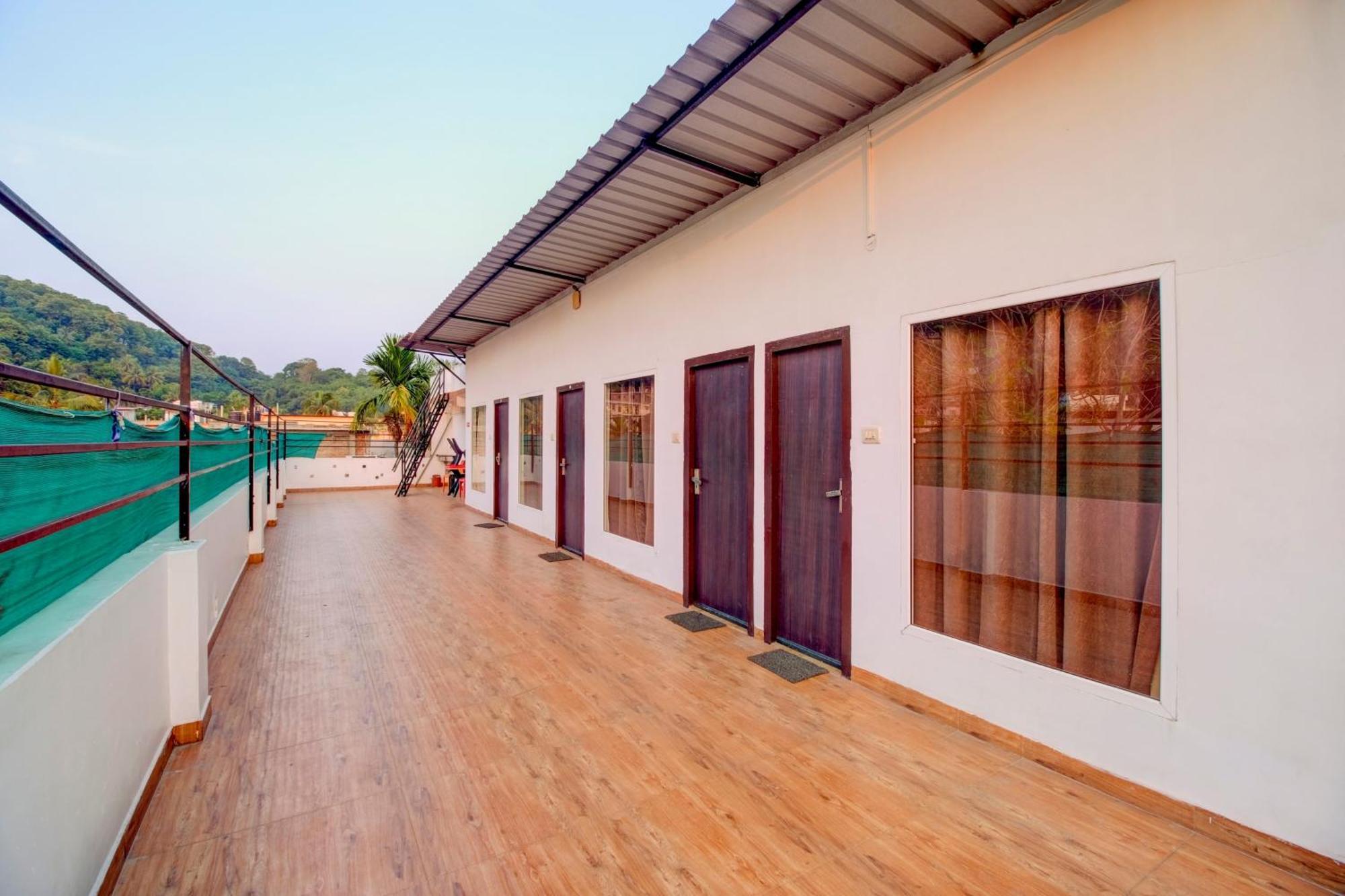 גווהטי Hotel O Hill View Residency Near Aca Stadium מראה חיצוני תמונה